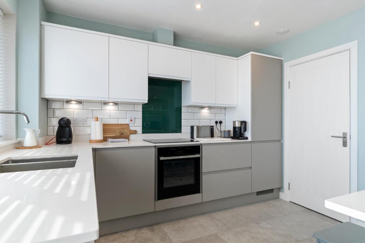 Dolphins Apartment - Spectacular Sea Views 손더스풋 외부 사진