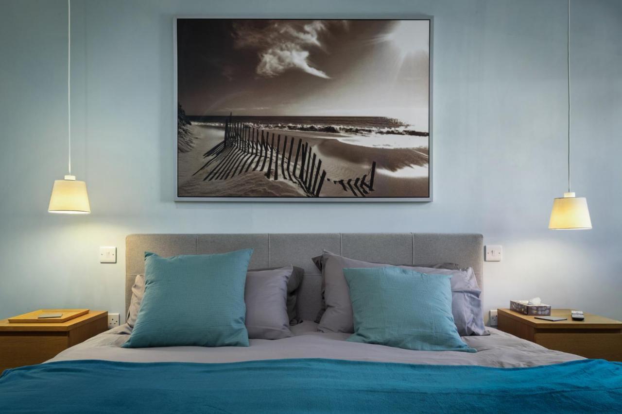 Dolphins Apartment - Spectacular Sea Views 손더스풋 외부 사진